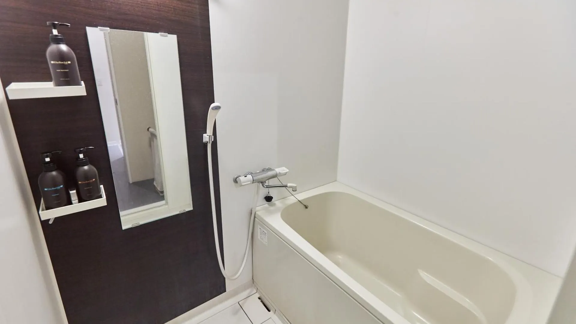 Tora Hotel Asakusa Tokyo Hostel