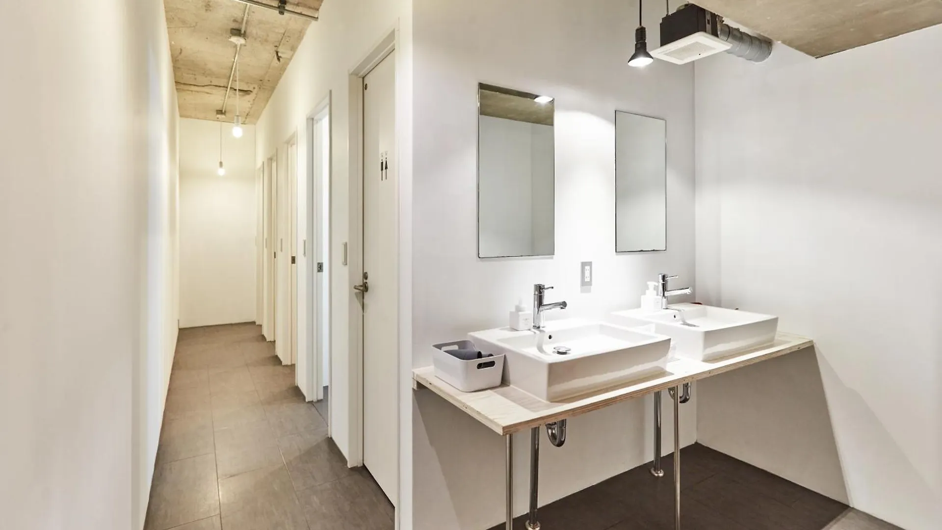 Tora Hotel Asakusa Tokio Japón
