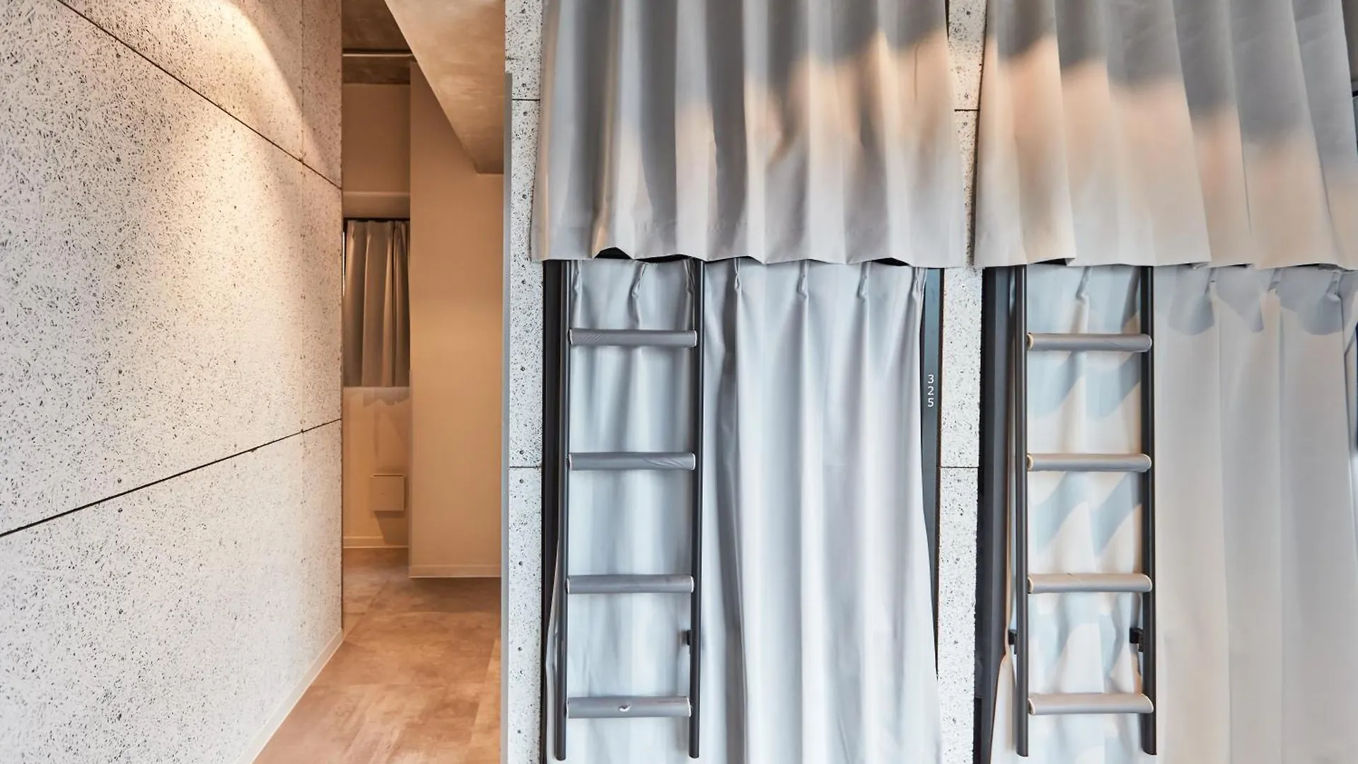 Tora Hotel Asakusa Tokio 0*,  Japón